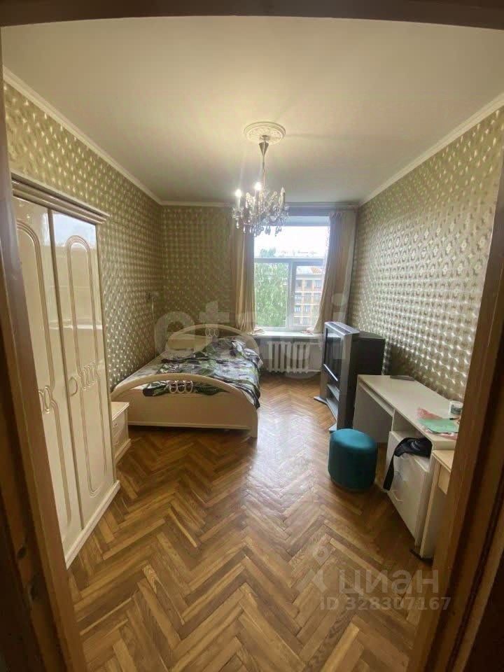 Продажа 4-комн квартиры на вторичном рынке улица Бабушкина, 52