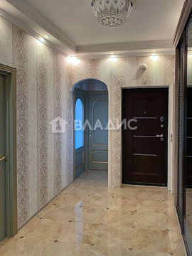 Продажа 3-комн квартиры на вторичном рынке улица Адмирала Коновалова,  д. 2-4