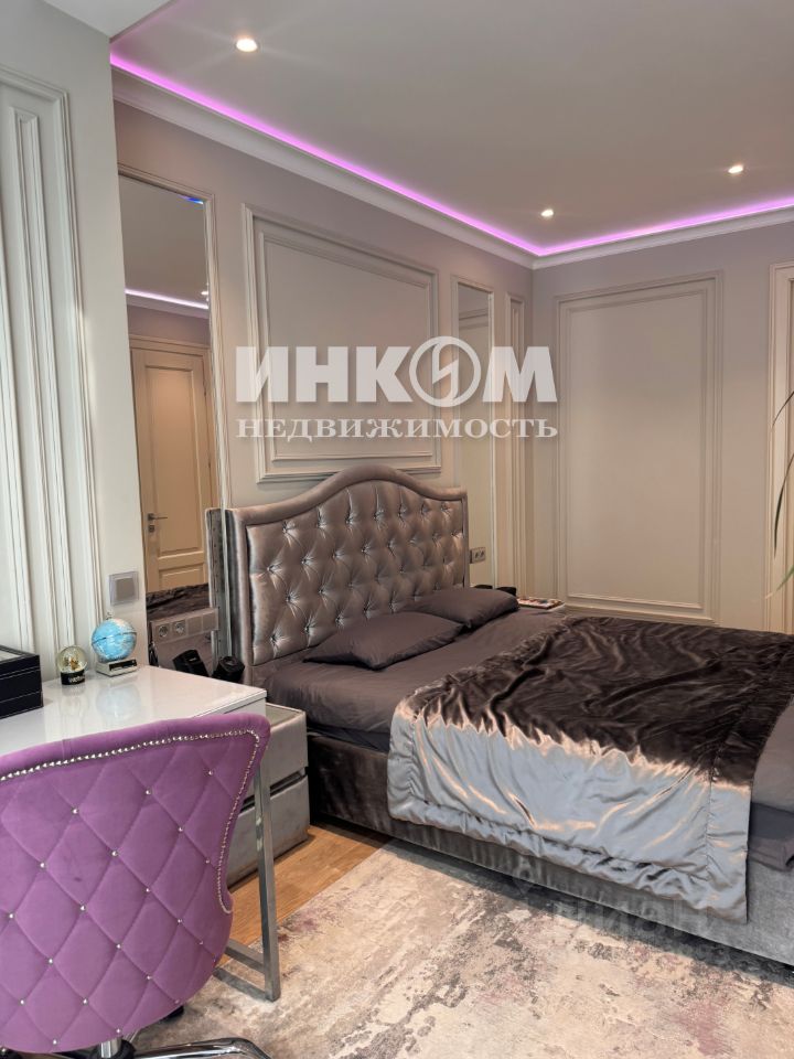 Продажа 4-комн квартиры на вторичном рынке Мосфильмовская улица, 88к4