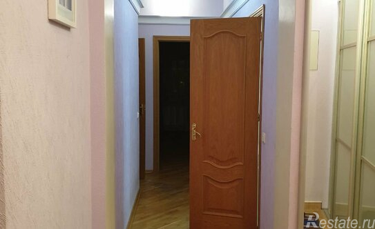 Продажа 3-комн квартиры на вторичном рынке Школьная улица,  д. 39/33 литА