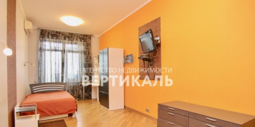 3-комн квартира улица Островитянова,  д. 4