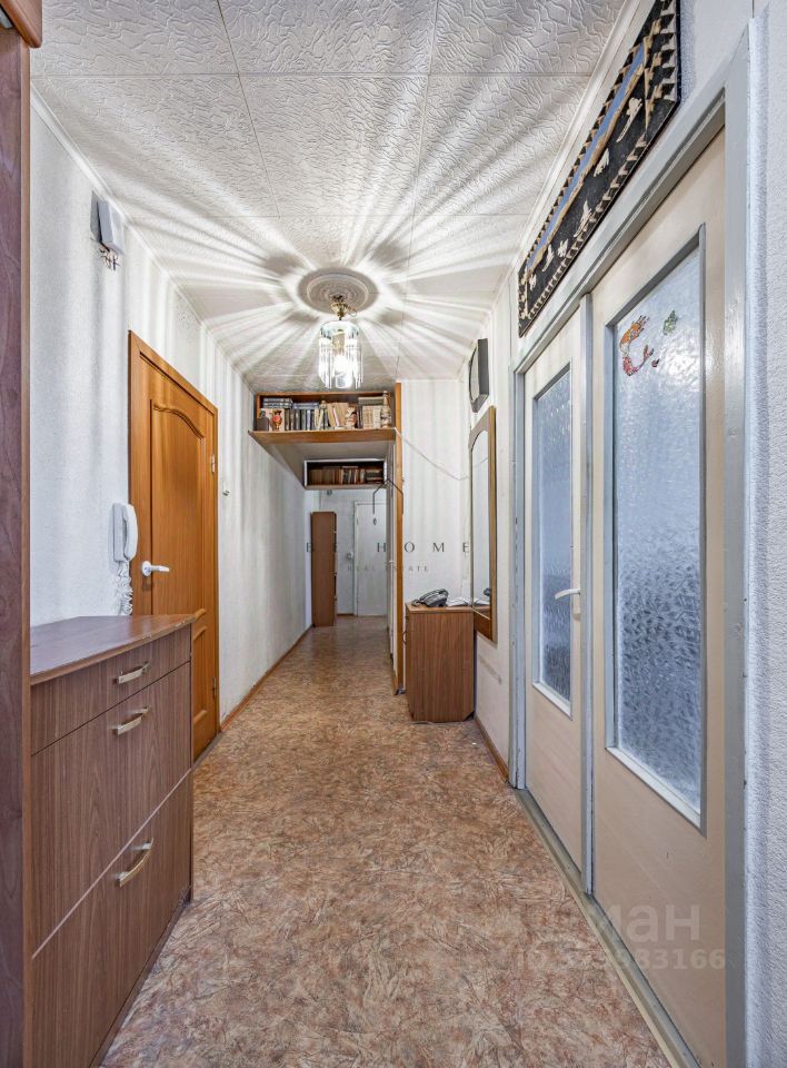 Продажа 4-комн квартиры на вторичном рынке Зеленогорск, Привокзальная улица, 3