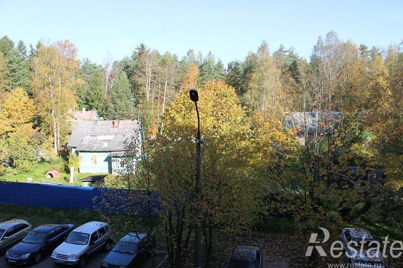 Продажа 3-комн квартиры на вторичном рынке Репино п, Песочная ул ,  д. 10