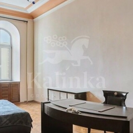 Продажа 4-комн квартиры на вторичном рынке Сретенский б-р,  д. 6/1,  к. 2