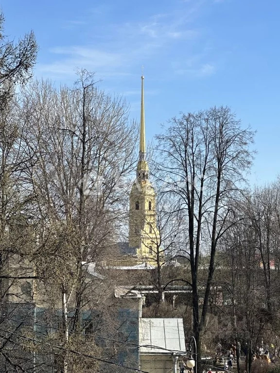 Продажа 8-комн квартиры на вторичном рынке Татарский пер.,  д. 1