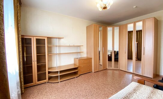 Продажа 1-комн квартиры на вторичном рынке Новолитовская улица,  д. 4