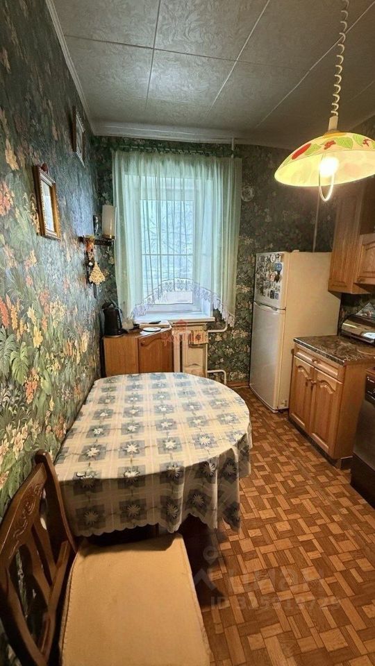 Продажа 3-комн квартиры на вторичном рынке пос. Реммаш, улица Школьная, 16