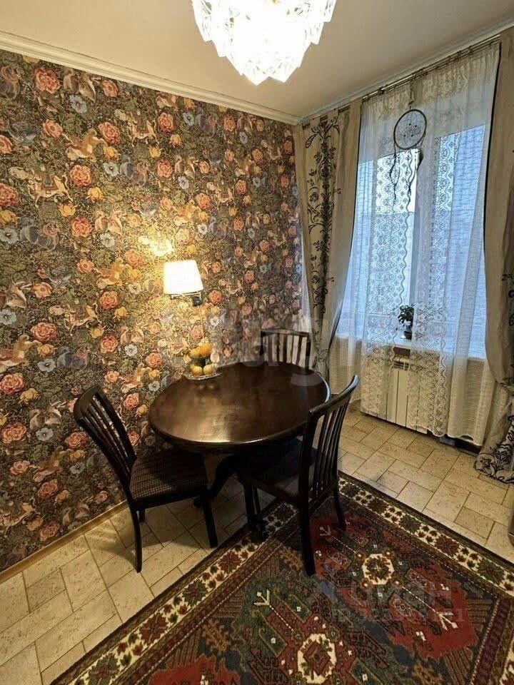 Продажа 2-комн квартиры на вторичном рынке улица Стойкости, 14