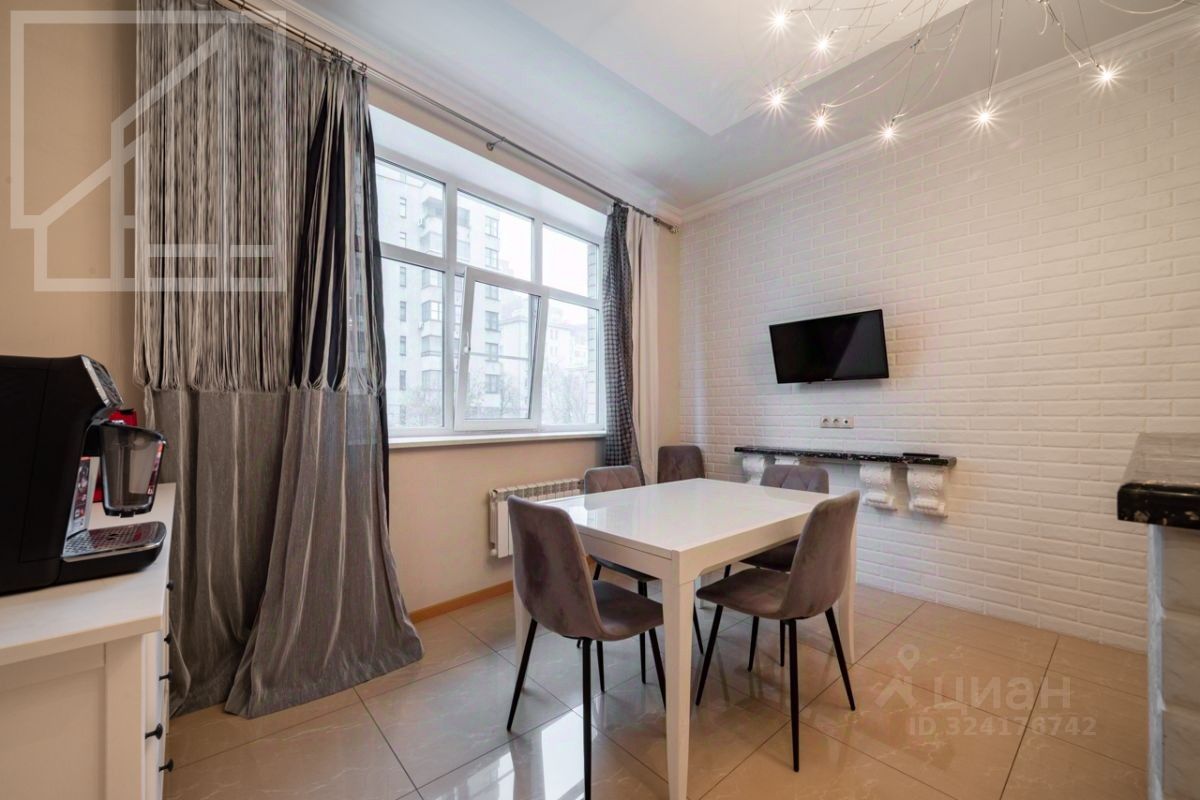 Аренда 3-комн квартиры на вторичном рынке улица Александра Невского, 27