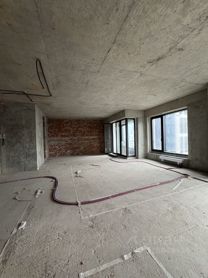 Продажа 2-комн квартиры на вторичном рынке улица Усачева, 15А