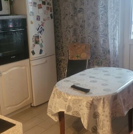 Продажа 2-комн квартиры на вторичном рынке улица Александры Монаховой,  д. 109 к3