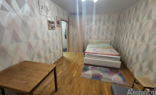 Продажа 1-комн квартиры на вторичном рынке Яхтенная улица,  д. 9 к1