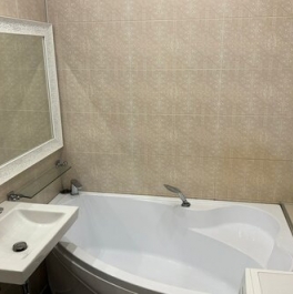 Продажа 2-комн квартиры на вторичном рынке Беринга ул,  д. 5