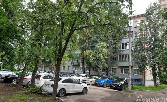 Продажа 2-комн квартиры на вторичном рынке Подольск г, Климовск мкр, 50 лет Октября пр-кт,  д. 11Б