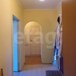 Продажа 2-комн квартиры на вторичном рынке улица Авиаторов,  д. 8