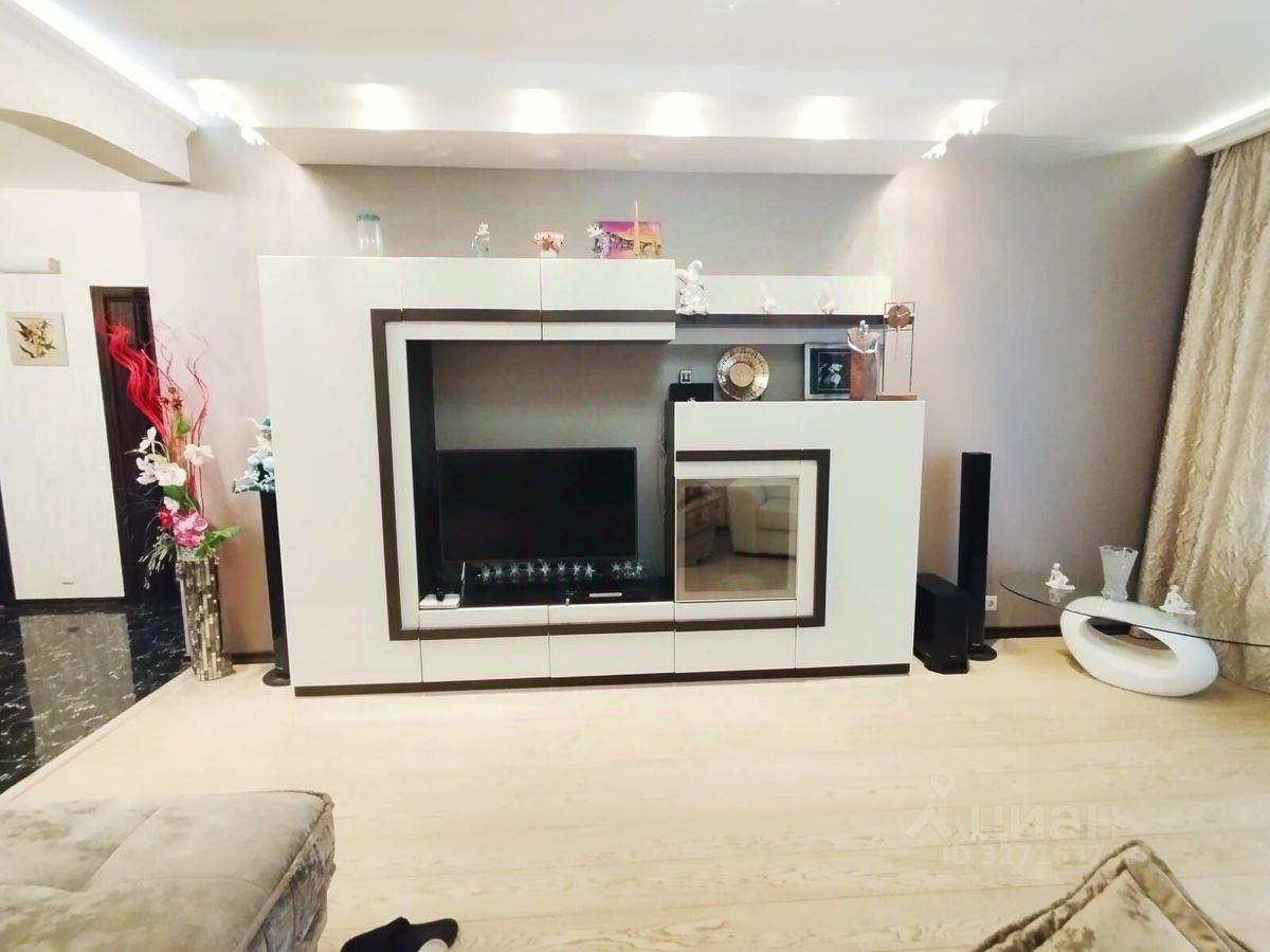 Продажа 3-комн квартиры на вторичном рынке Парашютная улица, 25к2