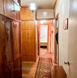 Продажа 2-комн квартиры на вторичном рынке улица Раменки,  д. 25 к2
