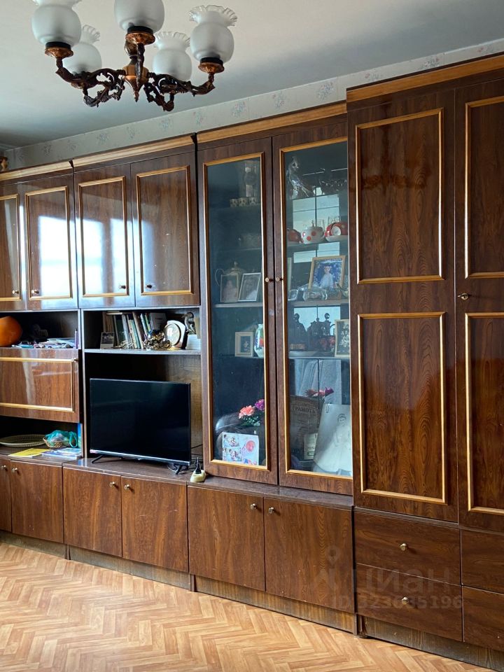 Продажа 1-комн квартиры на вторичном рынке улица Ярослава Гашека, 2