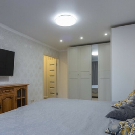 Продажа 2-комн квартиры на вторичном рынке Передовиков ул,  д. 37