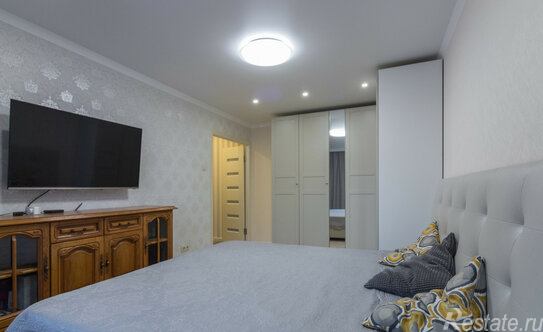 Продажа 2-комн квартиры на вторичном рынке Передовиков ул,  д. 37