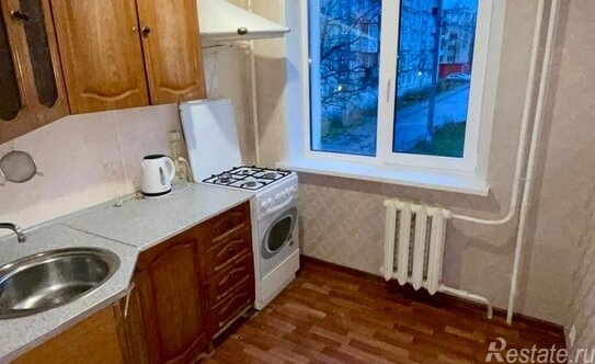 Продажа 1-комн квартиры на вторичном рынке Высоковск г, Первомайский проезд,  д. 4