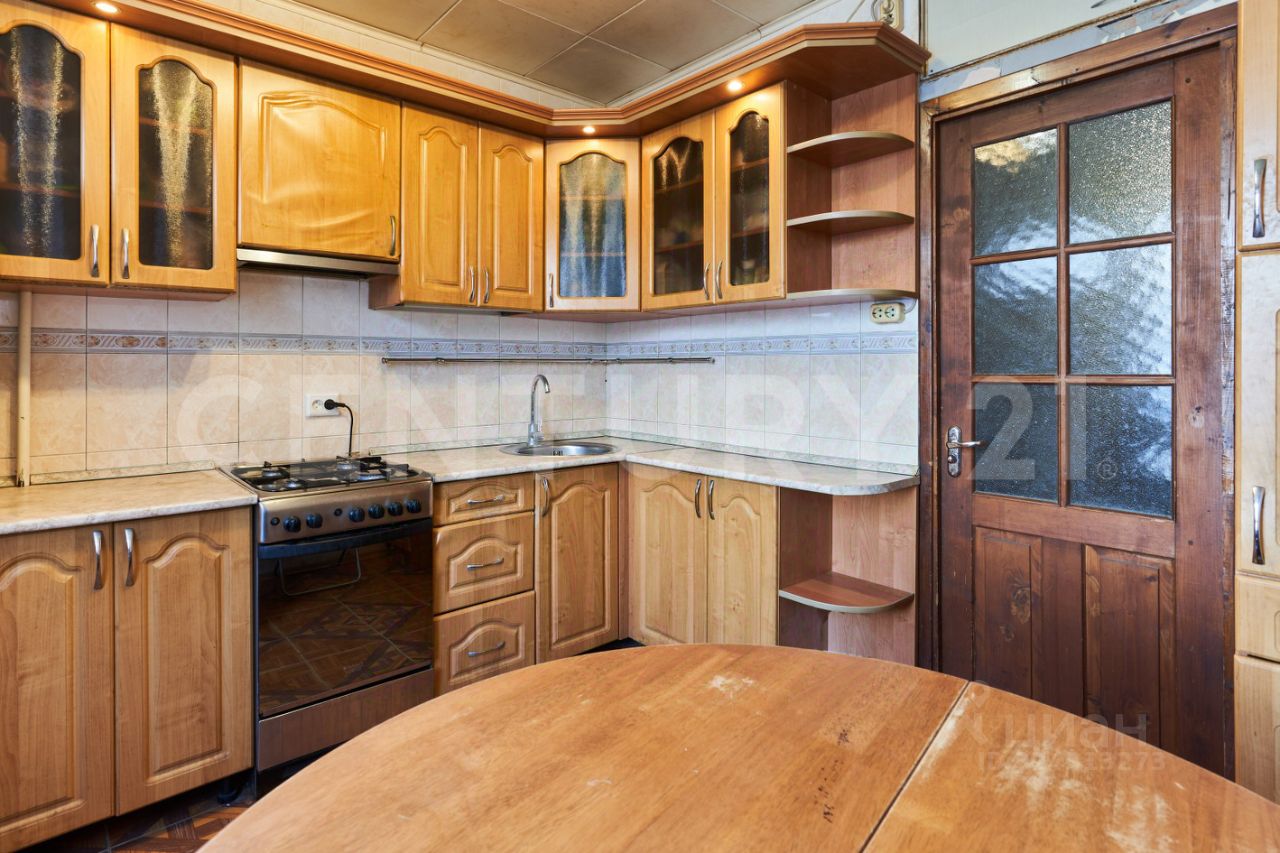 Продажа 3-комн квартиры на вторичном рынке д. Кипень, шоссе Ропшинское, 21