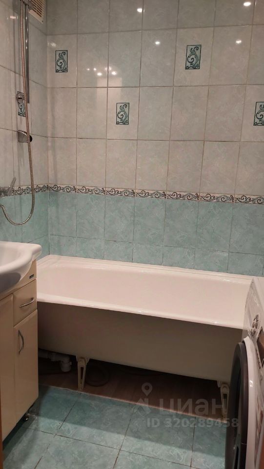 Продажа 1-комн квартиры на вторичном рынке пос. Парголово, улица Первого Мая, 107к3