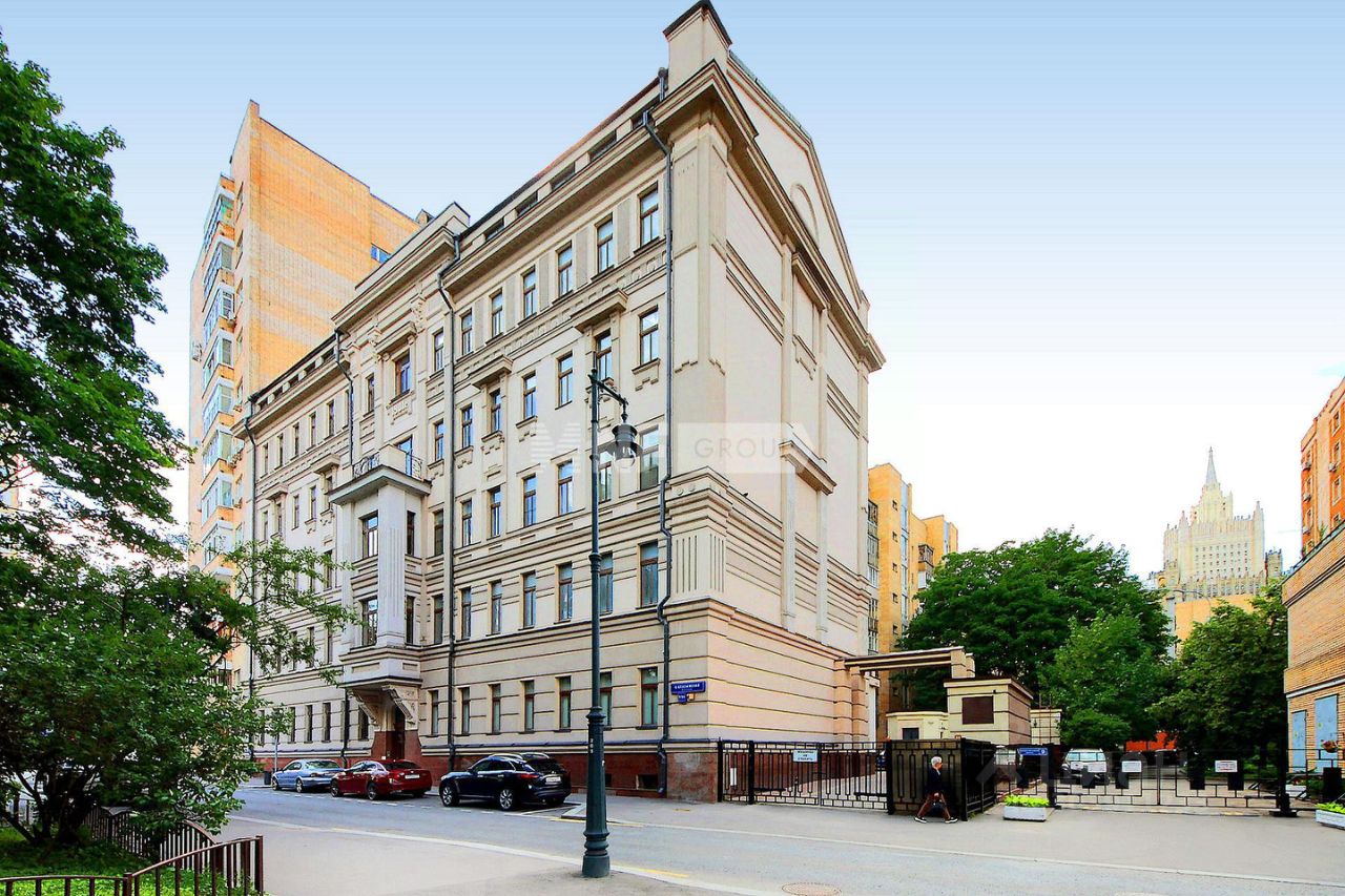 Продажа 6-комн квартиры на вторичном рынке Гагаринский переулок, 24/7С2