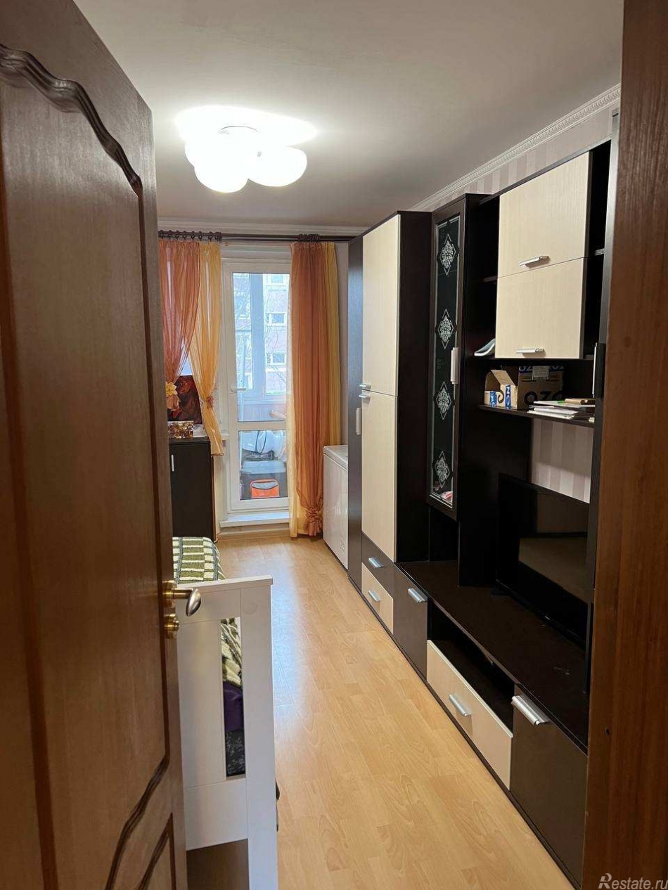 Продажа 3-комн квартиры на вторичном рынке Маршала Новикова ул ,  д. 5