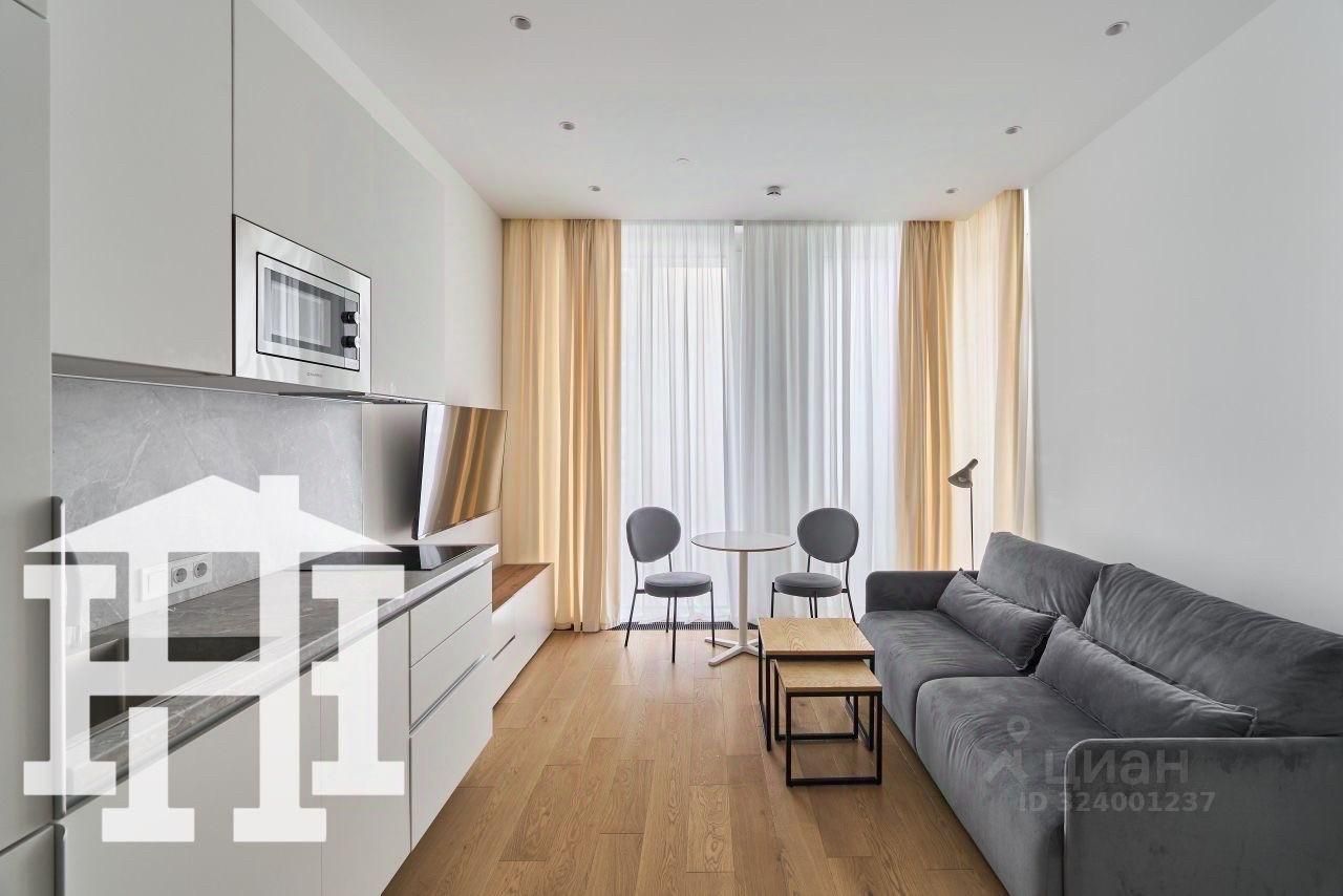 Аренда 2-комн квартиры на вторичном рынке Славянская площадь, 2/5с1