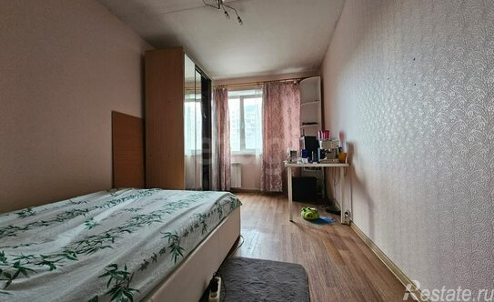 Продажа 3-комн квартиры на вторичном рынке Индустриальный пр-кт,  д. 27