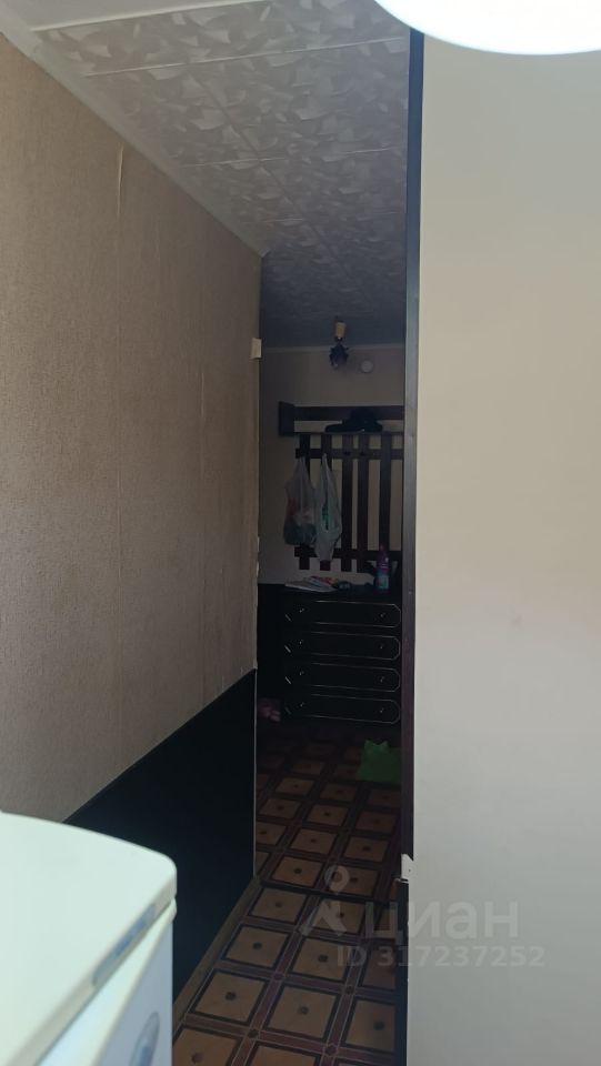 Продажа 1-комн квартиры на вторичном рынке Кириши, улица Строителей, 22