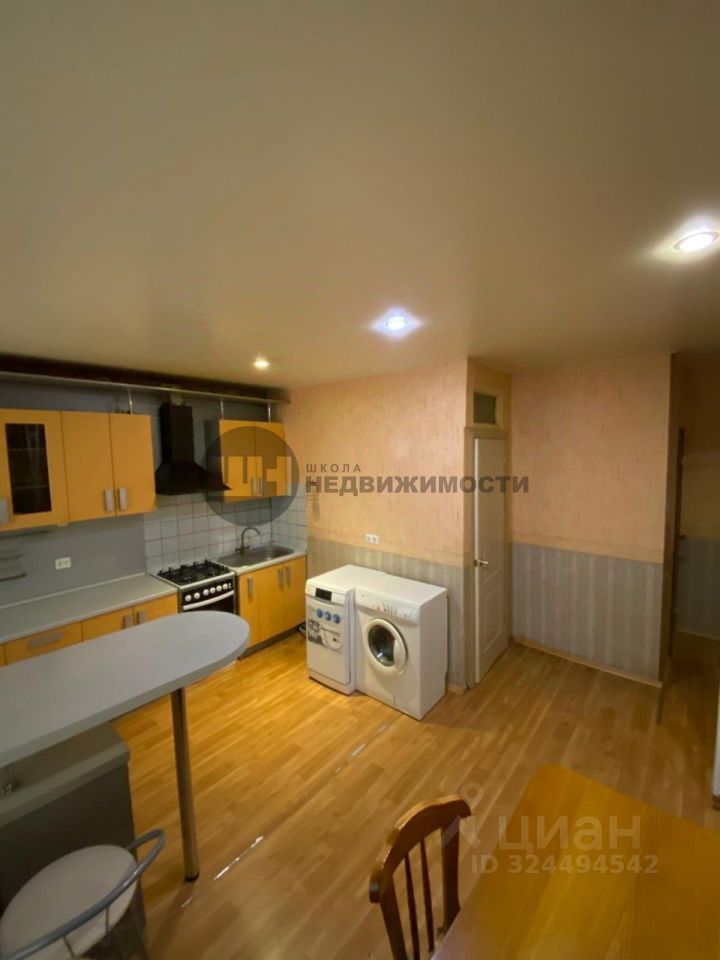 Продажа 4-комн квартиры на вторичном рынке Загородный проспект, 21-23