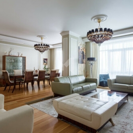 Продажа 5-комн квартиры на вторичном рынке Мосфильмовская улица,  д. 70 к3