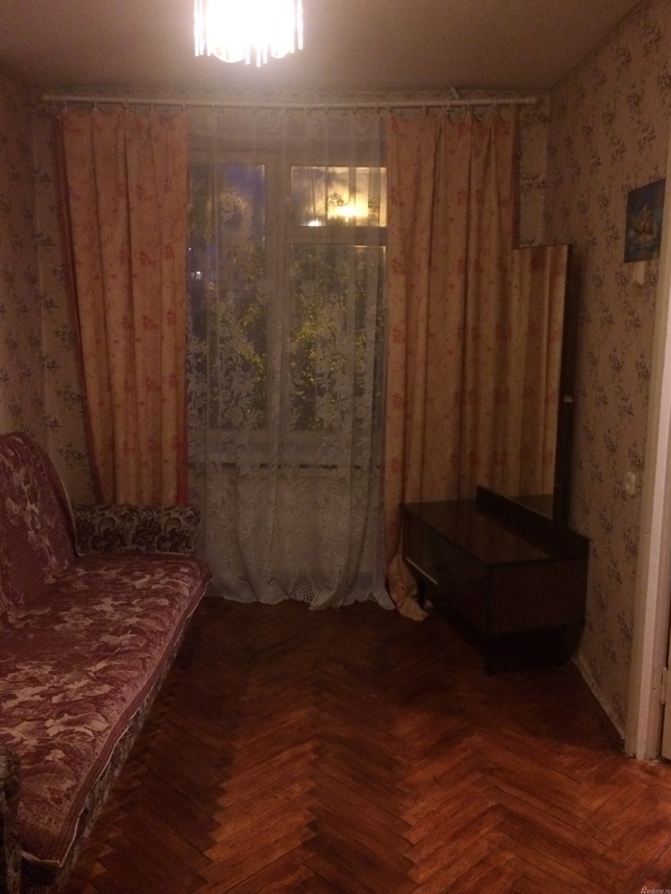 Продажа 2-комн квартиры на вторичном рынке Генерала Хазова,  д. 32