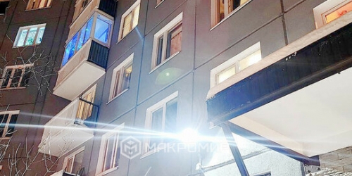 3-комн квартира Художников пр-кт,  д. 15,  к. 2