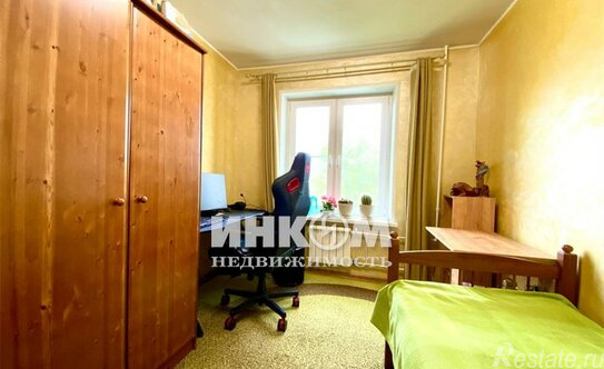 Продажа 2-комн квартиры на вторичном рынке Сапёрный проезд,  д. 15