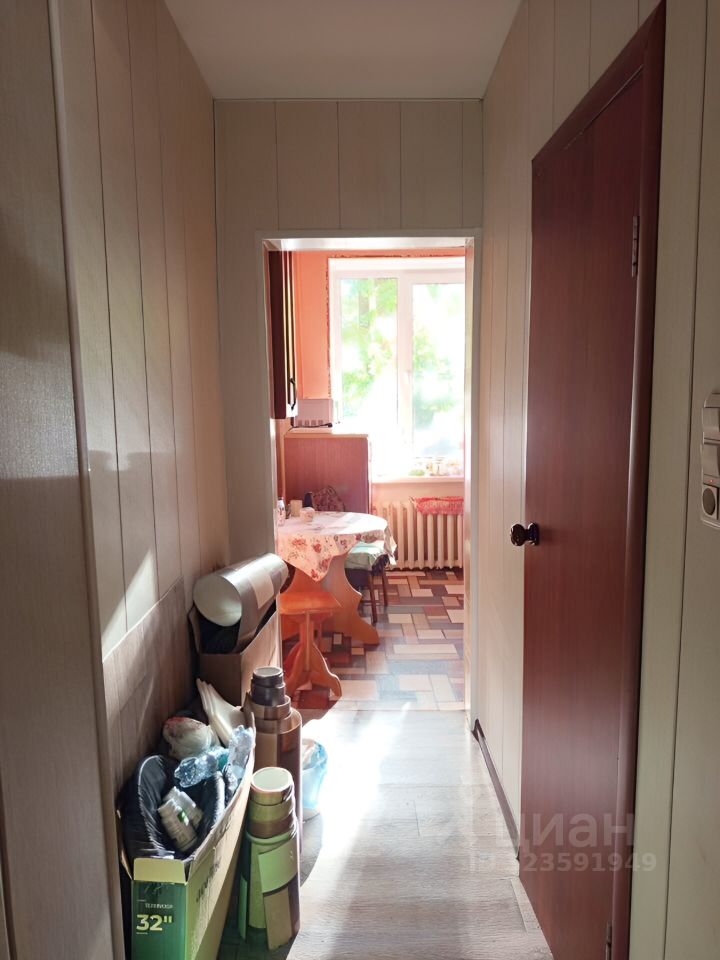 Продажа 1-комн квартиры на вторичном рынке Сланцы, улица Маяковского, 8