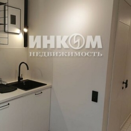 Аренда 3-комн квартиры на вторичном рынке ул Матвеевская,  д. 10,  к. 4