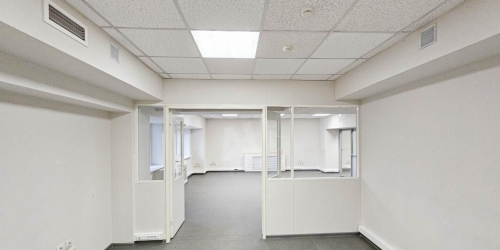 Торговое помещение Верхняя Красносельская ул,  д. 2/1