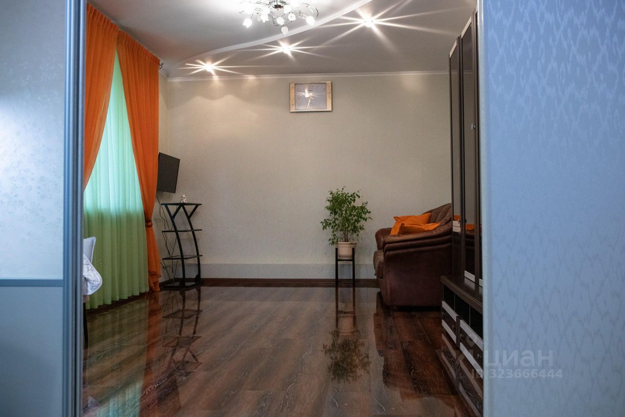 Продажа 3-комн квартиры на вторичном рынке Звенигород, улица Макарова, 19к3