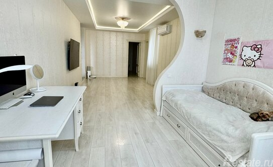 Продажа 1-комн квартиры на вторичном рынке Красноказарменная улица,  д. 14А к6