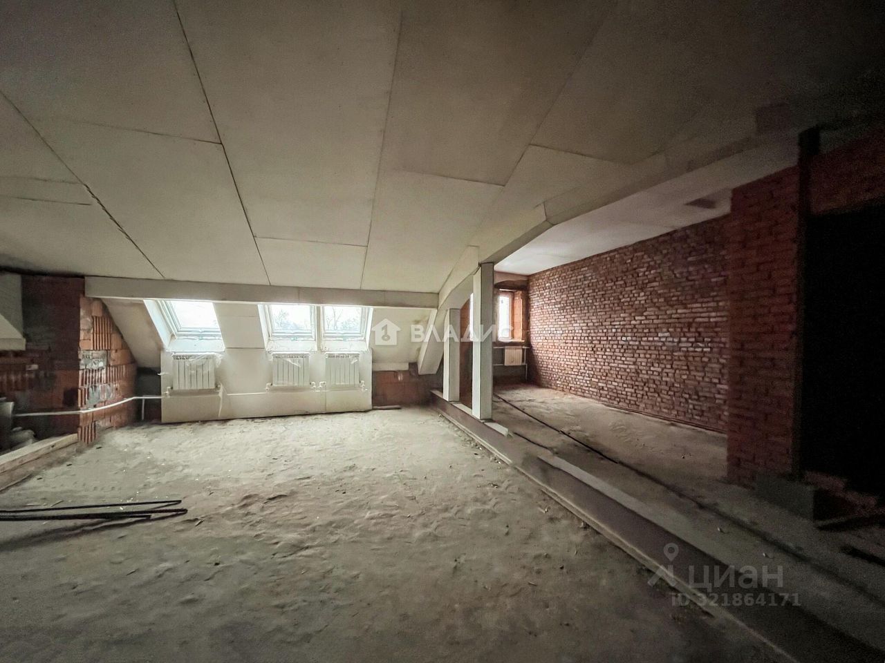 Продажа 3-комн квартиры на вторичном рынке с. Акатьево, улица Юбилейная, 21
