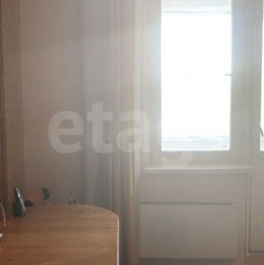 Продажа 2-комн квартиры на вторичном рынке Мосфильмовская улица