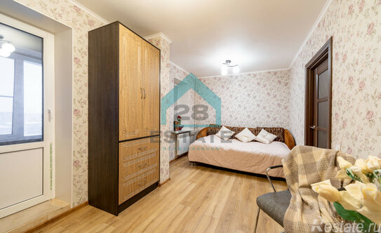 Продажа 3-комн квартиры на вторичном рынке Варшавская ул