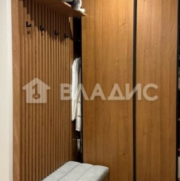 Продажа 2-комн квартиры на вторичном рынке ул Довженко,  д. 4,  к. 1