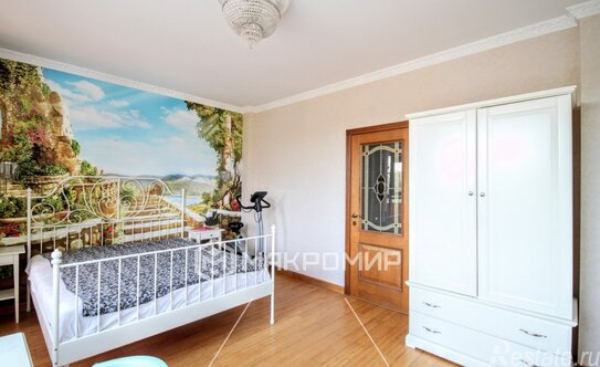 Продажа 3-комн квартиры на вторичном рынке улица Матроса Железняка,  д. 57