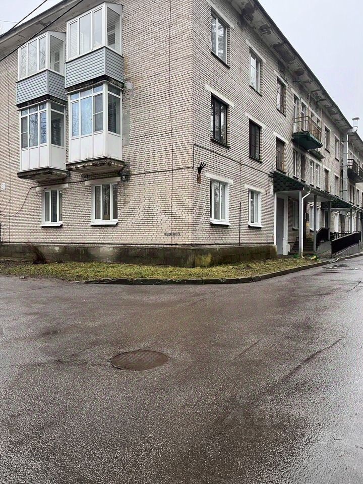 Продажа 3-комн квартиры на вторичном рынке Зеленогорск, Красавица тер., 17
