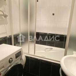 Продажа 3-комн квартиры на вторичном рынке Ангарская улица,  д. 4