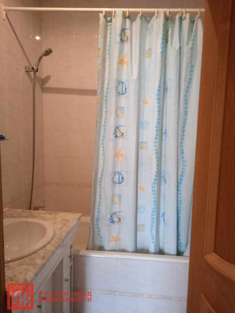 Продажа 2-комн квартиры на вторичном рынке Красное Село г., Ленина просп.,  д. 120